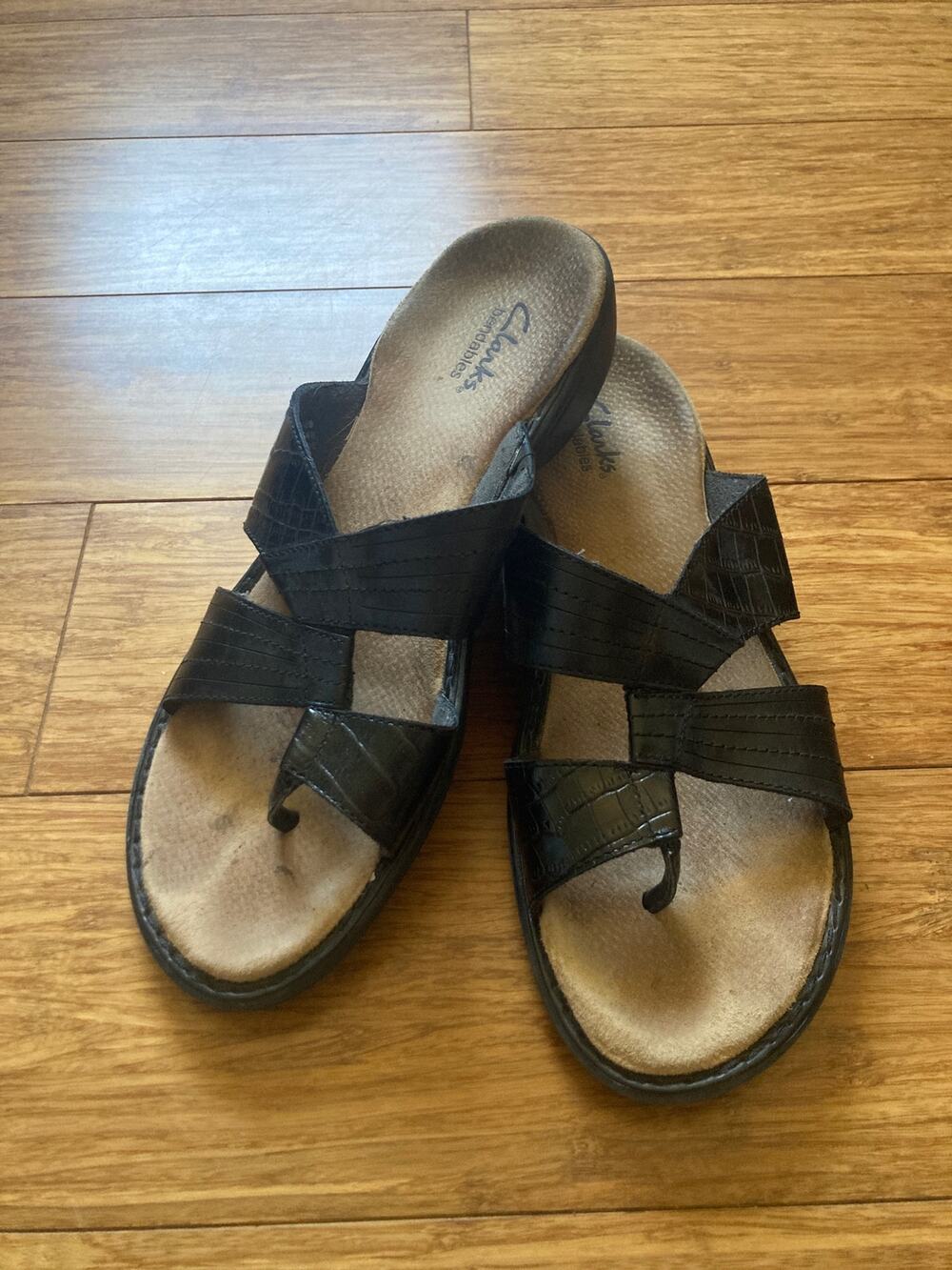 Clarks Blqck Leather Slider Sandals, Size 9